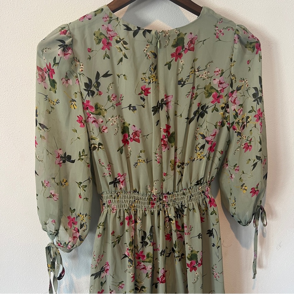 Taylor Sheer 3/4 Sleeve V-Neck Rusched Button Front Floral Lined Ruffle Dress - Picture 11 of 11